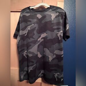 Youth Old Navy Active XL (14/16) Black Camo dry fit shirt